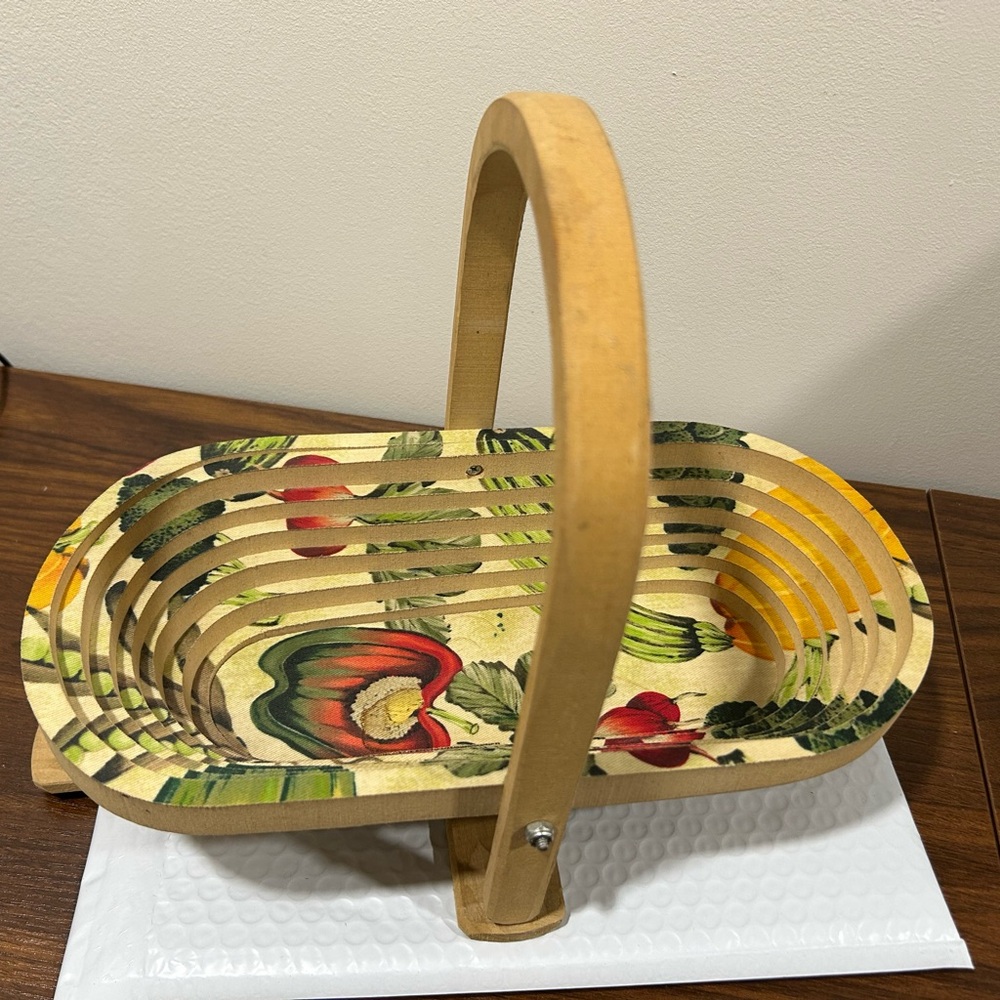 Basket - Picture 2 of 5